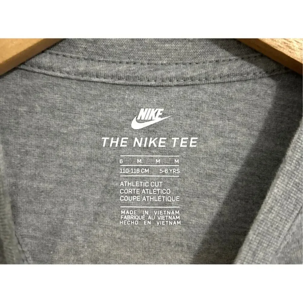 Nike Kids Boys Short Sleeve Graphic Tee Shirt Gray Just Do It 5-6